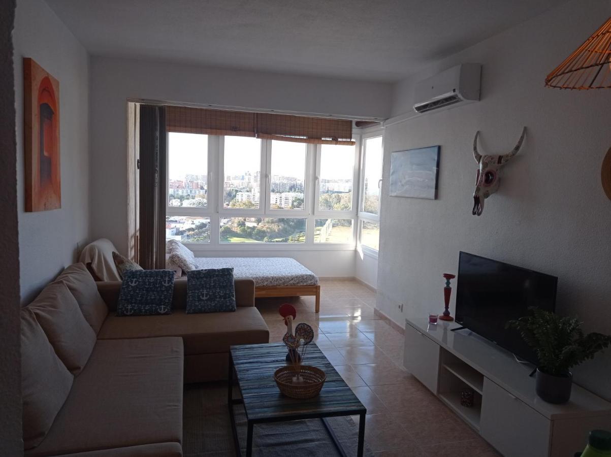 Estudio En La Colina Zona Playamar توريمولينوس المظهر الخارجي الصورة
